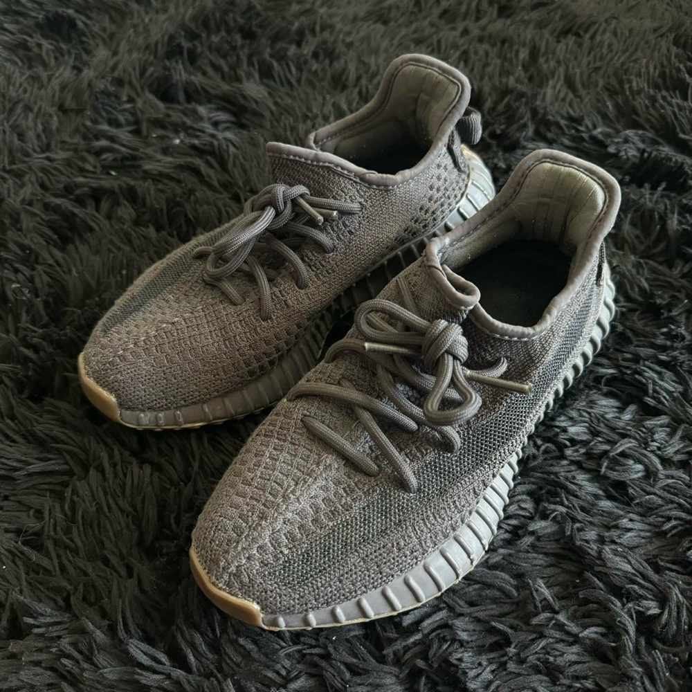 Yeezy Boost 350 V2 Cinder